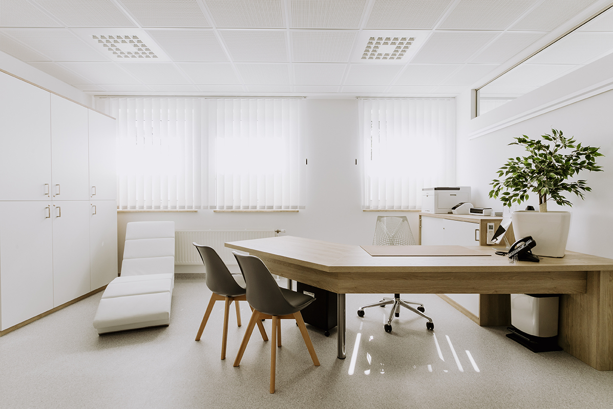 Moderner Praxisraum in der Praxisgemeinschaft für mentale Gesundheit in St. Pölten an der Promenade.